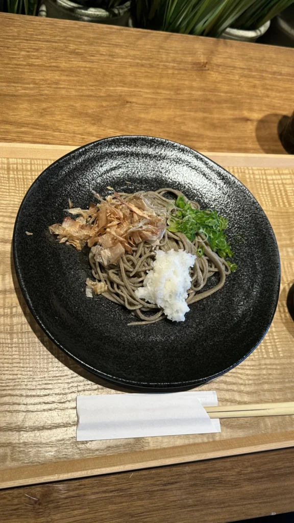 おろしそばの爽やかな一皿