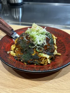 大葉香る眉山焼のお好み焼き