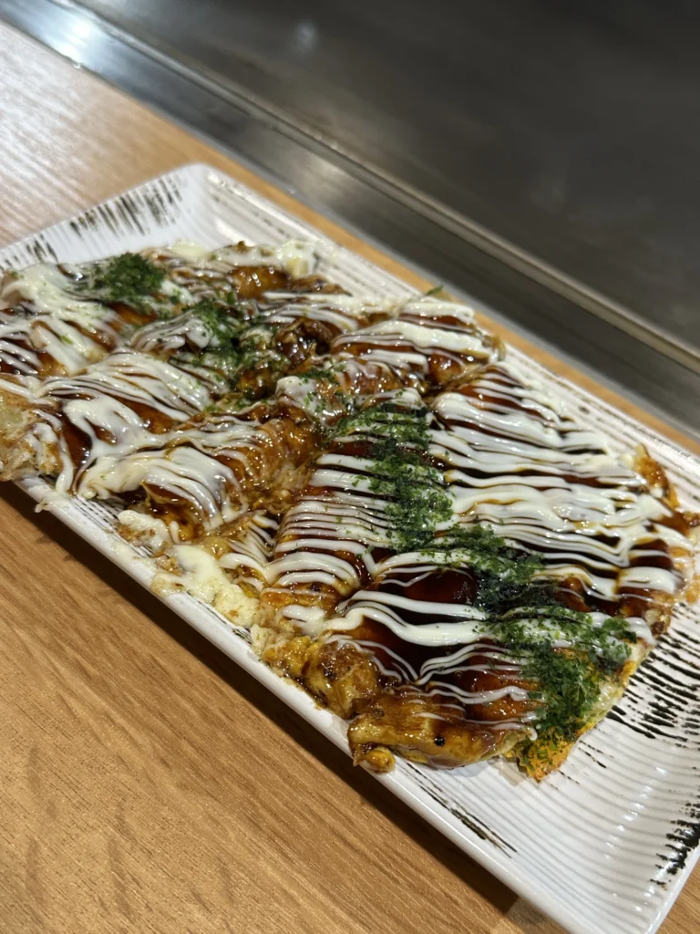 鉄板で焼かれたとん平焼き