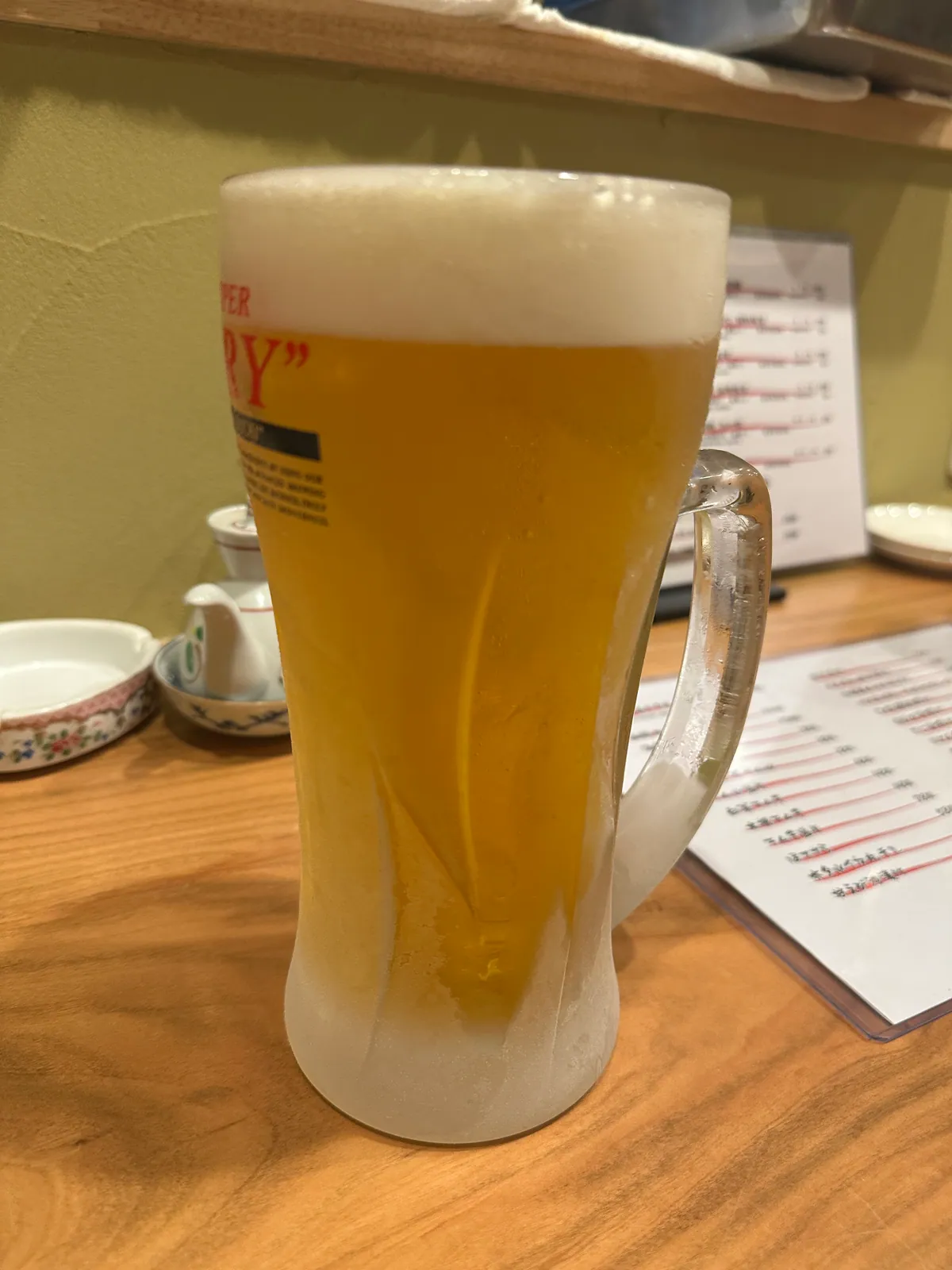 アサヒビールのメガジョッキの写真