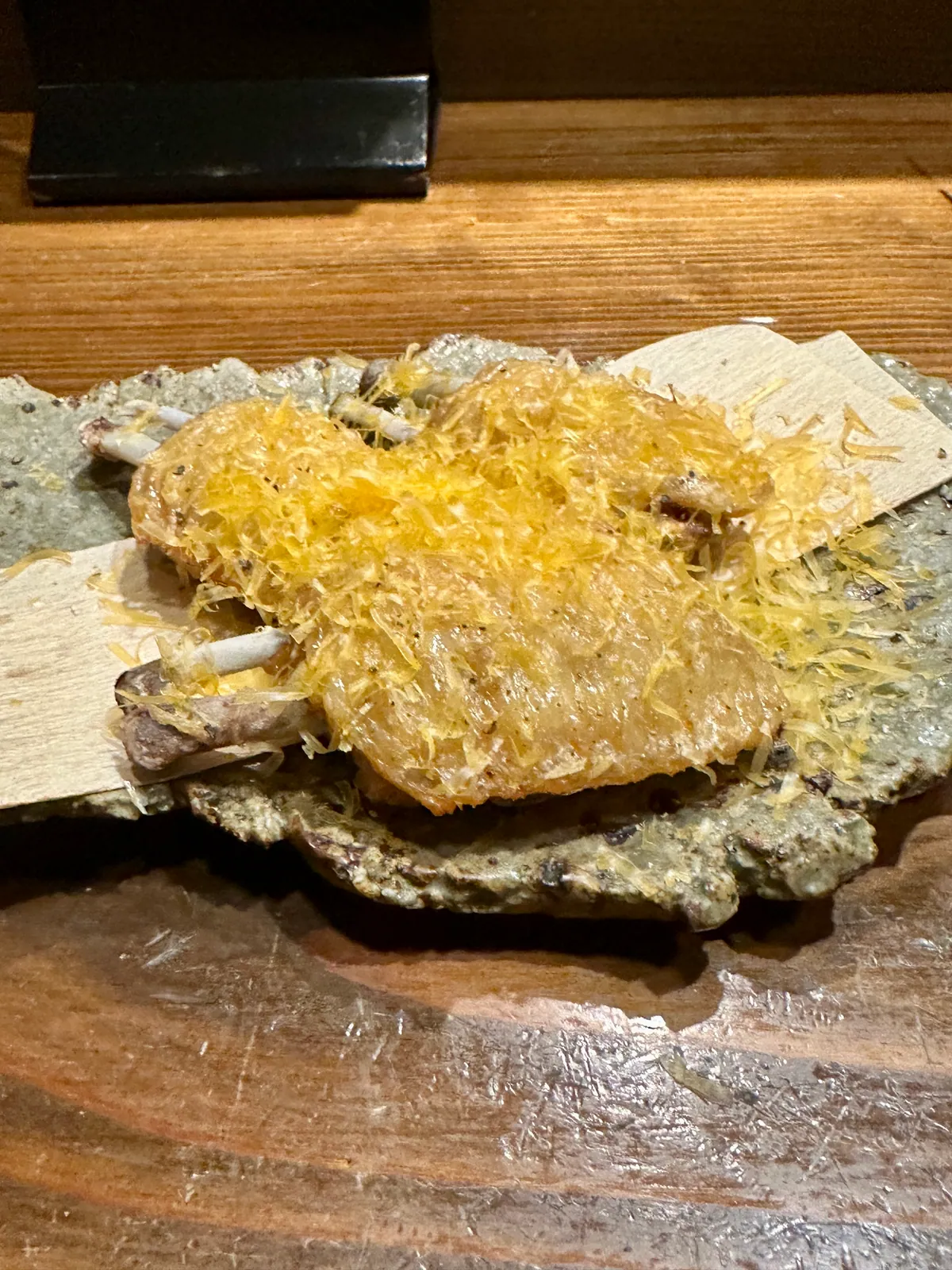 ミモレットチーズをまとった手羽のチューリップ唐揚げ