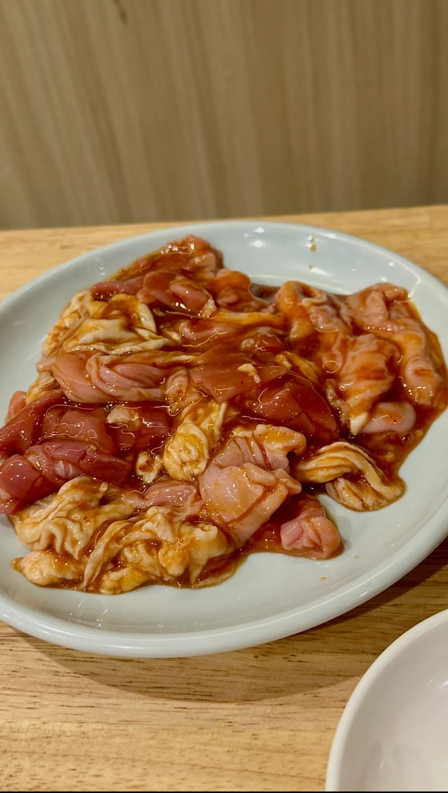 甘辛い味噌だれを絡めたホルモン料理の味噌豚ちゃん