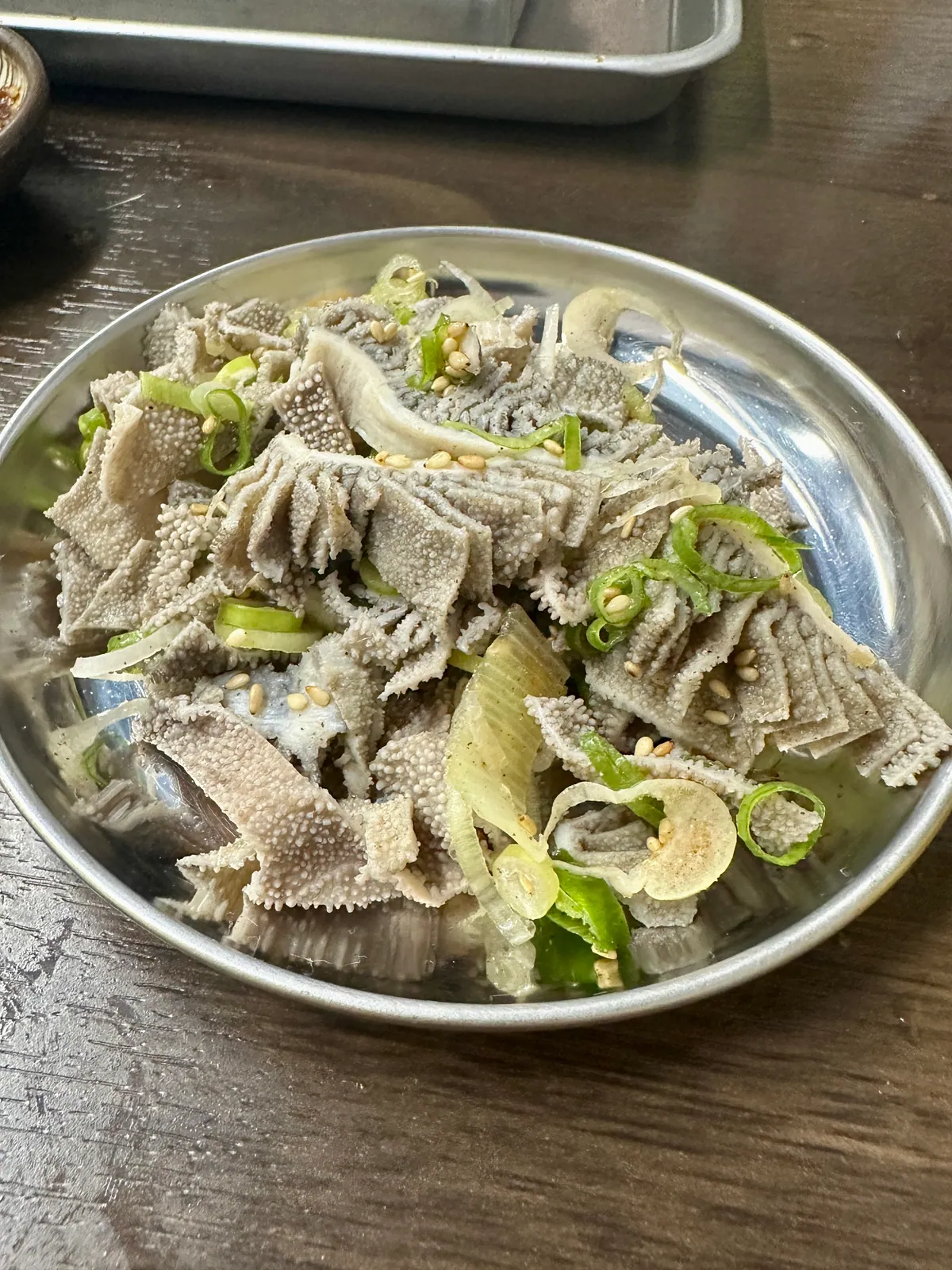 器に盛られたセンマイ刺し