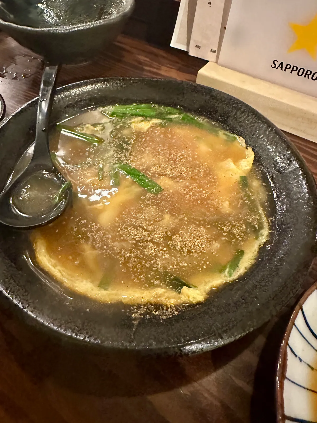 とろみのあるあんを使ったニラ玉